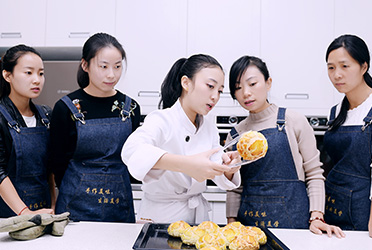 新东方西点西餐学校 好作品来自用心教学 